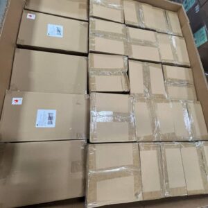 Large Vases: 85% Off Original Retail (G49924)