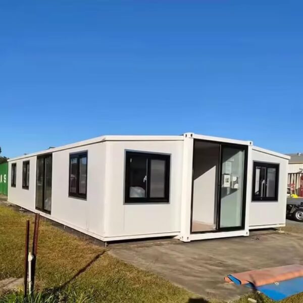 Expandable Two Bedroom Prefab Container House with Toilet