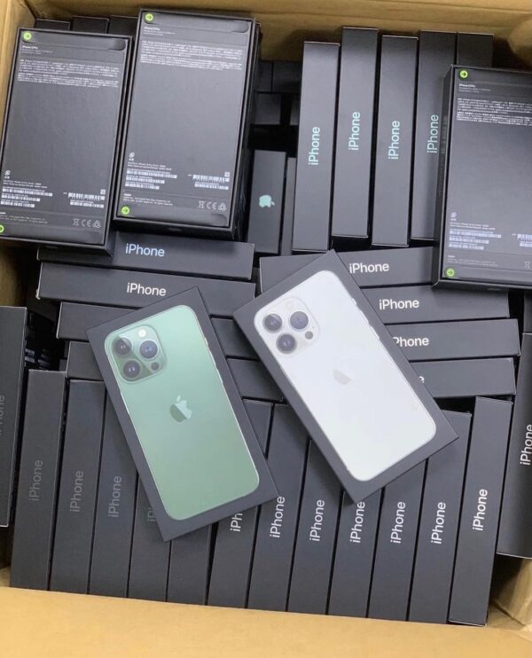 IPhone 13 pro max - Amazon Mega Warehouse