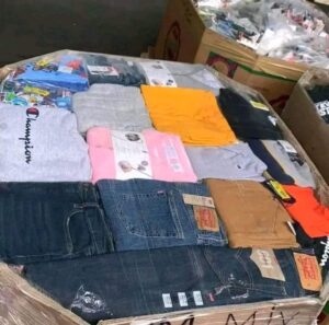 Men-Women Clothes Pallets | Amazon Fulfilment Center