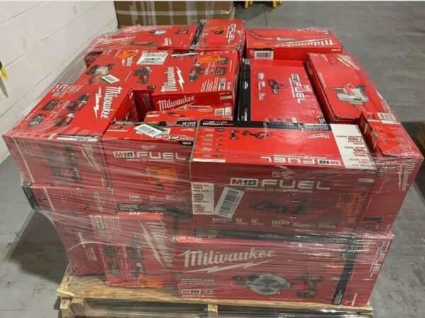 Milwaukee Tools | Amazon Mega Warehouse